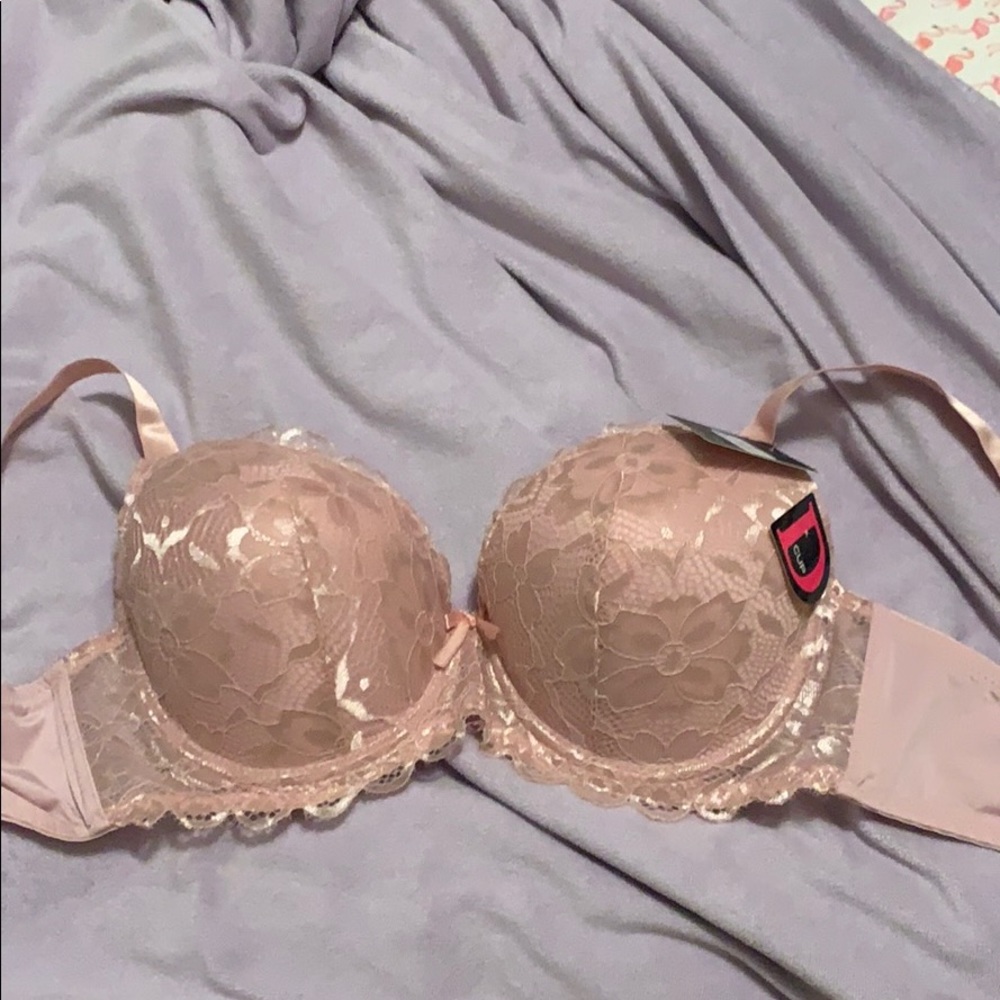A pink bra that has never been worn